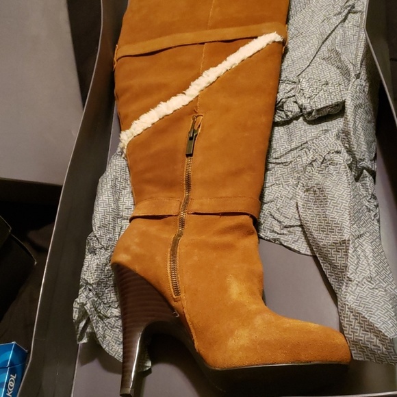 Thigh high boots - Picture 3 of 6